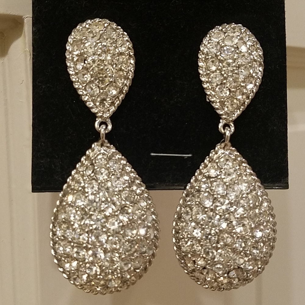 GORGEOUS BOUTIQUE RINESTONE DROP EARRINGS